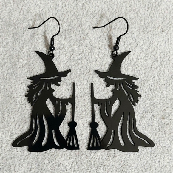 Hocus Pocus Black Metal Wicked Witch Earrings - Picture 2 of 4